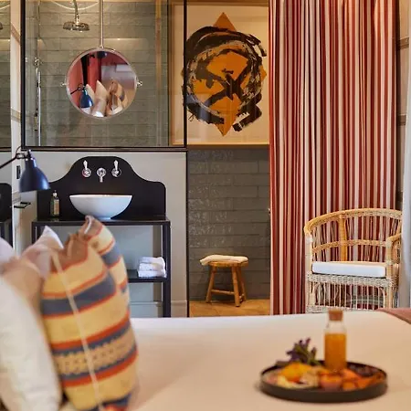 The Pinta Boutique Армамар