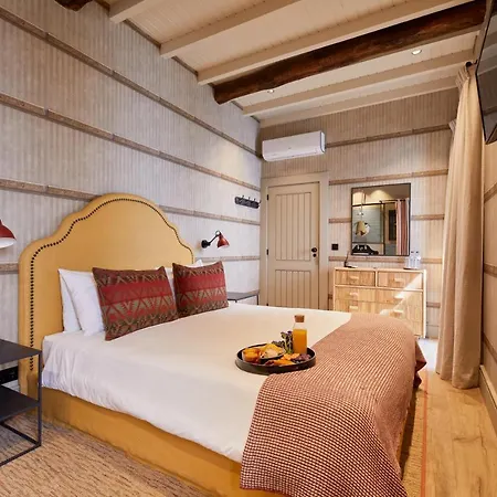 The Pinta Boutique *