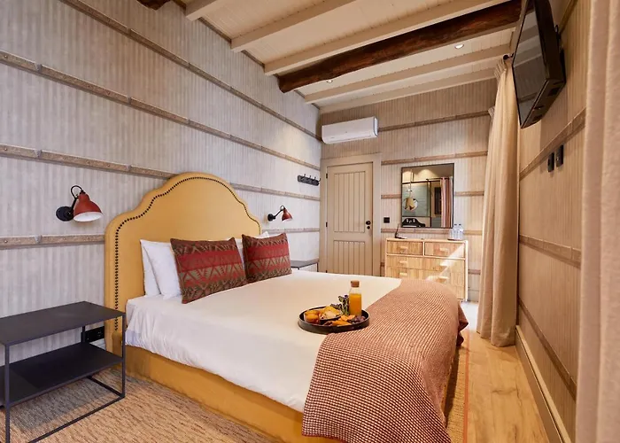 The Pinta Boutique *